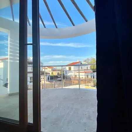 4 Bedroom With Pool For Families To Relax Perivolia tou Trikomou