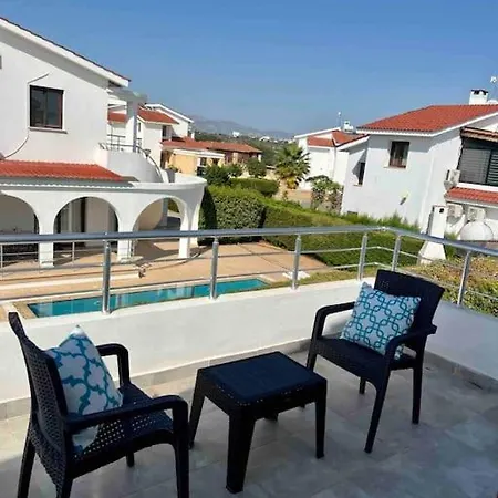 4 Bedroom With Pool For Families To Relax
