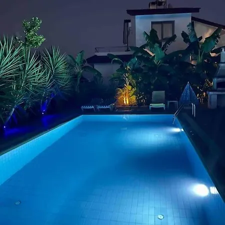 4 Bedroom With Pool For Families To Relax