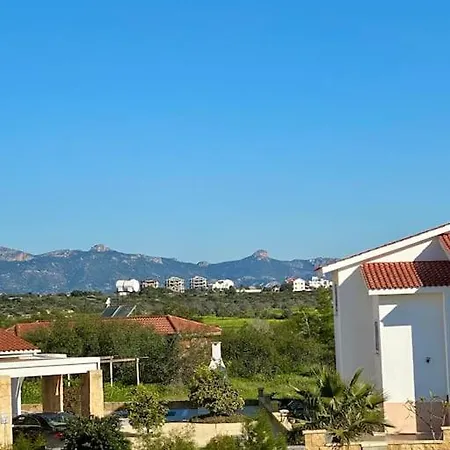 4 Bedroom With Pool For Families To Relax Villa *