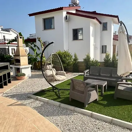 Villa 4 Bedroom With Pool For Families To Relax Perivolia tou Trikomou