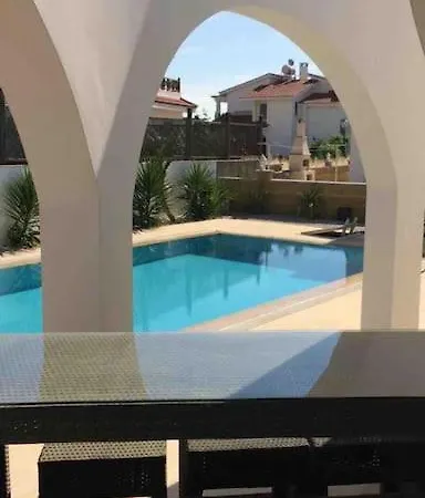 4 Bedroom With Pool For Families To Relax * Perivolia tou Trikomou
