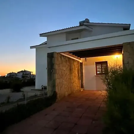 4 Bedroom With Pool For Families To Relax
