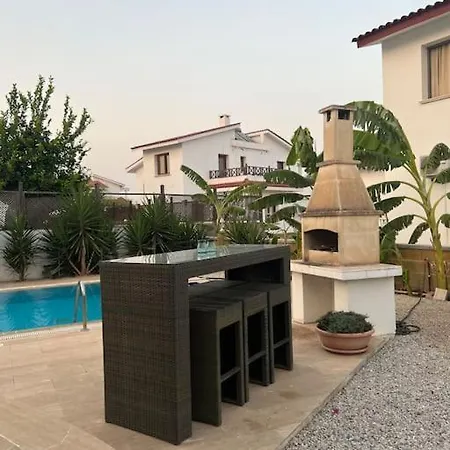 Villa 4 Bedroom With Pool For Families To Relax Perivolia tou Trikomou