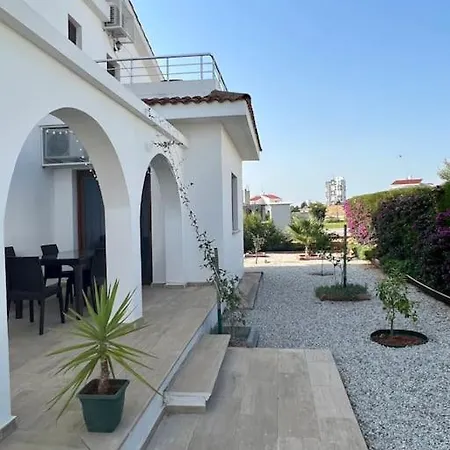 4 Bedroom With Pool For Families To Relax Villa *