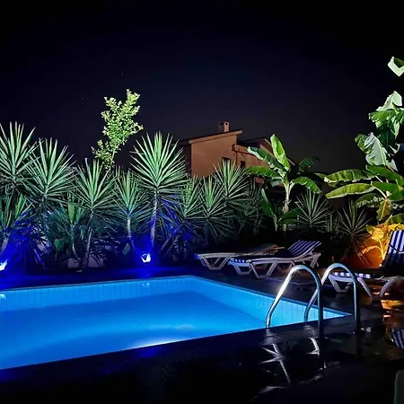 4 Bedroom With Pool For Families To Relax *